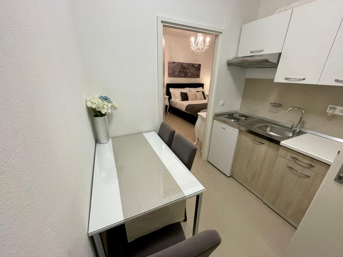Central Square Guest House Ζαντάρ Εξωτερικό φωτογραφία