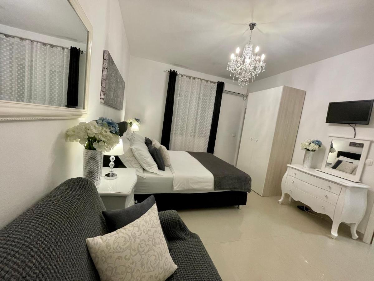Central Square Guest House Ζαντάρ Εξωτερικό φωτογραφία