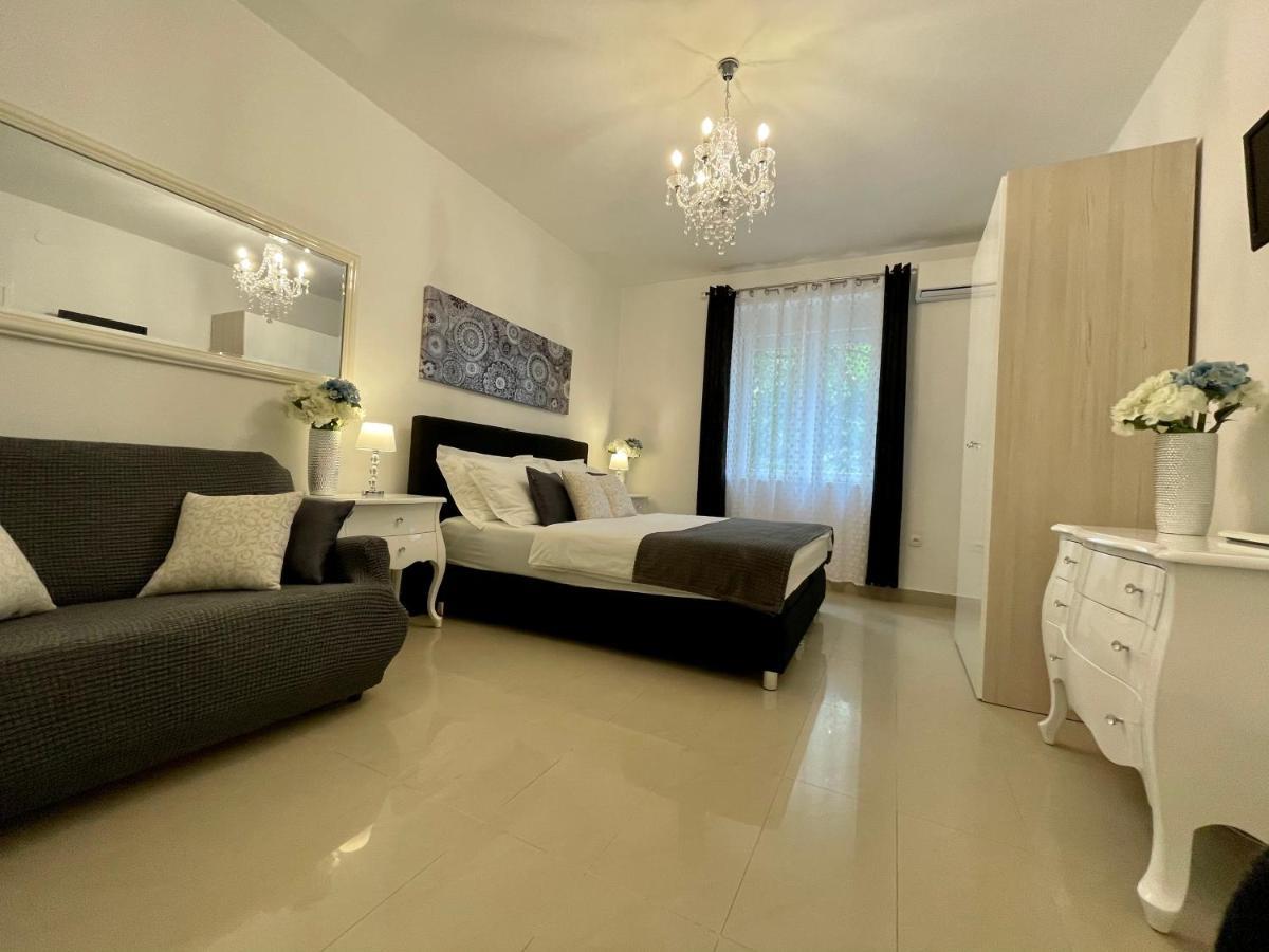 Central Square Guest House Ζαντάρ Εξωτερικό φωτογραφία