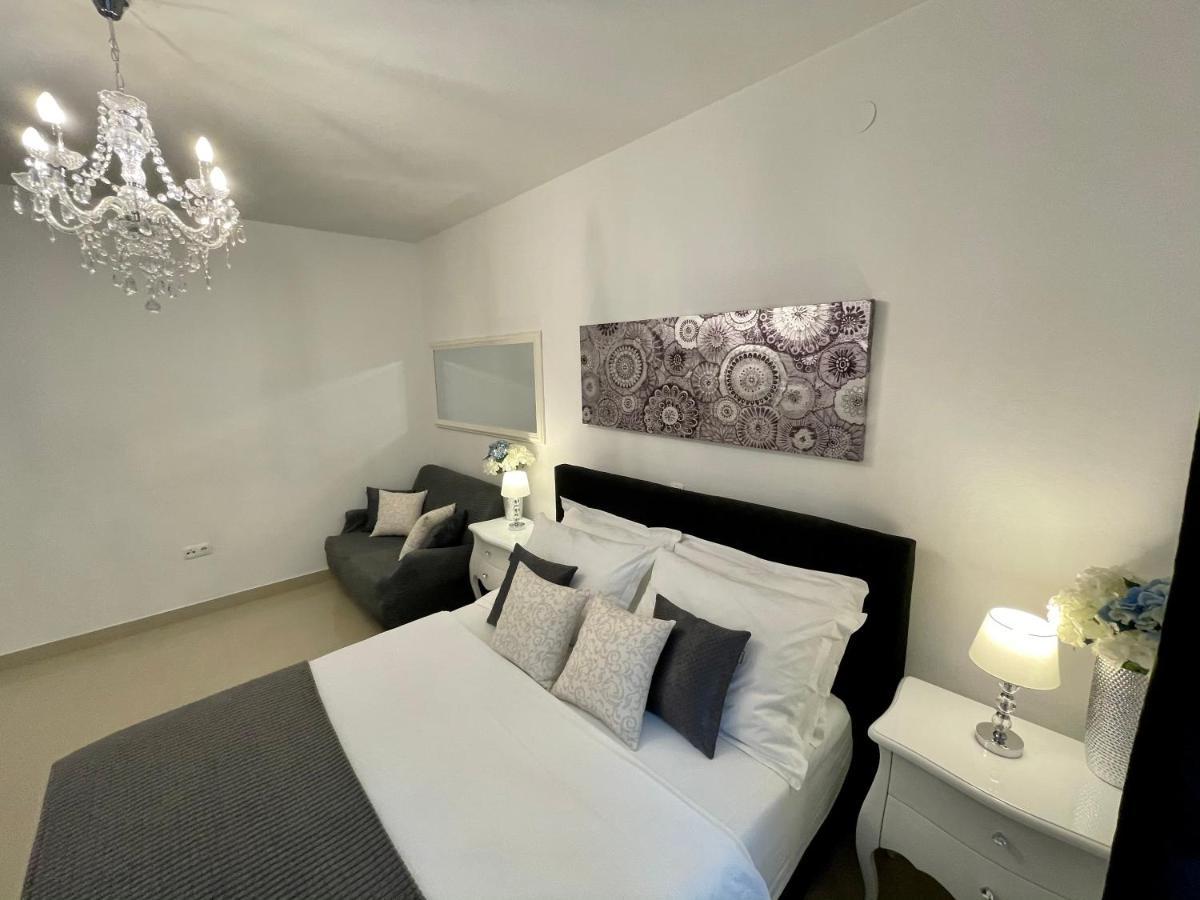 Central Square Guest House Ζαντάρ Εξωτερικό φωτογραφία